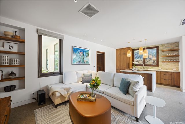 56-201 Kamehameha Highway, Kahuku, HI 96731