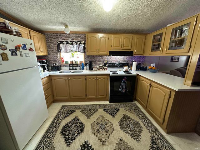 1004 Van Bibber Lake Estates, Greencastle, IN 46135