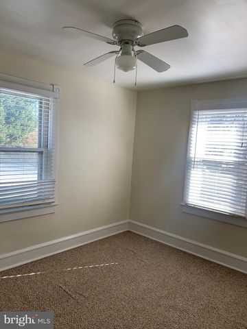 119-121 GRANDVIEW AVE, Pitman, NJ 08071