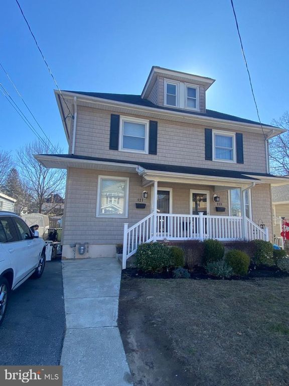 119-121 GRANDVIEW AVE, Pitman, NJ 08071