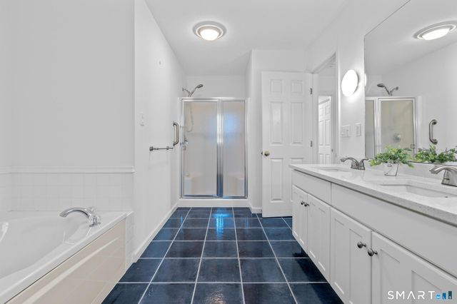 68 Deep Brook Harbor 68, Suffield, CT 06078