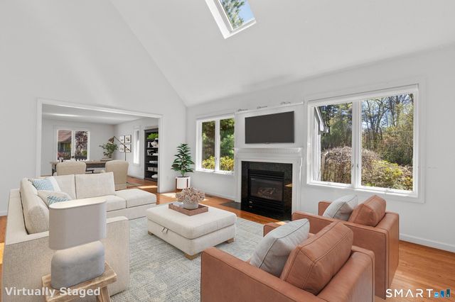 68 Deep Brook Harbor 68, Suffield, CT 06078