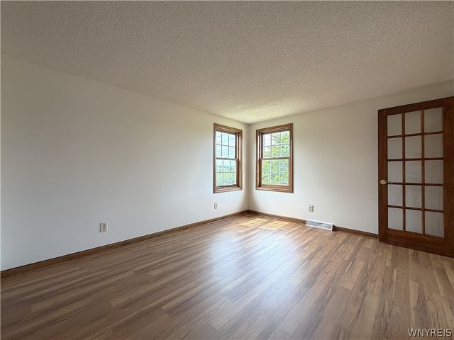 25 Crownview D, Hamburg, NY 14075