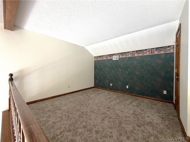 25 Crownview D, Hamburg, NY 14075