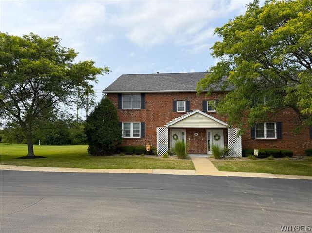 25 Crownview D, Hamburg, NY 14075