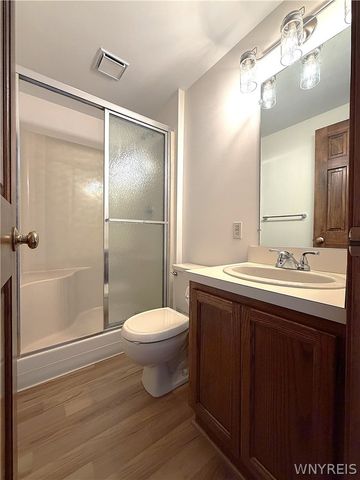 25 Crownview D, Hamburg, NY 14075