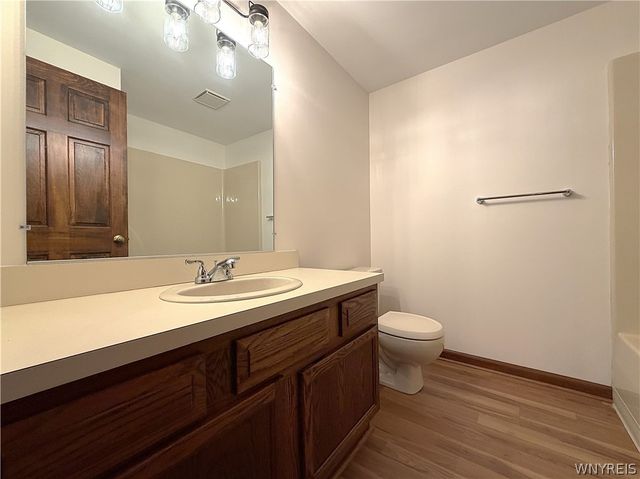 25 Crownview D, Hamburg, NY 14075