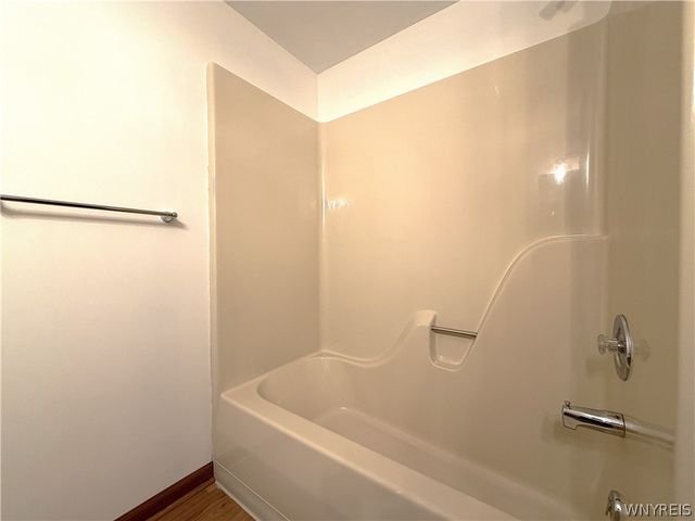 25 Crownview D, Hamburg, NY 14075