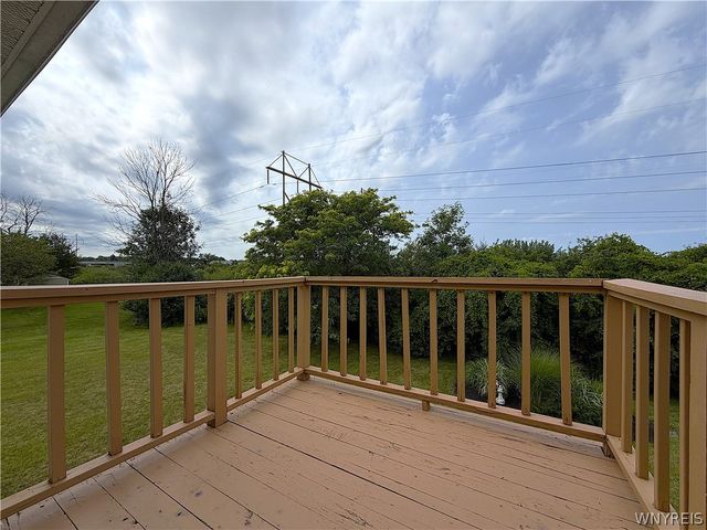 25 Crownview D, Hamburg, NY 14075