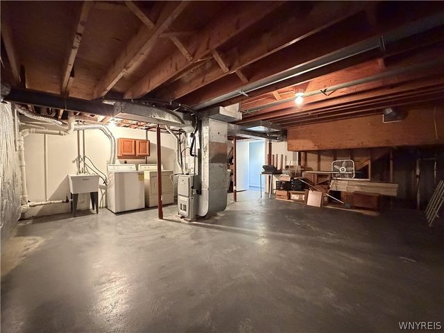 25 Crownview D, Hamburg, NY 14075