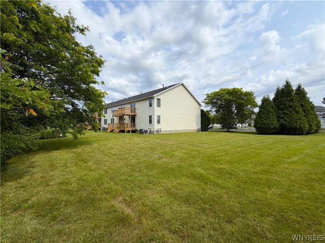 25 Crownview D, Hamburg, NY 14075