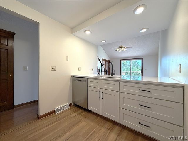25 Crownview D, Hamburg, NY 14075