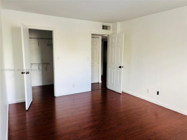 9143 SW 77th Ave B204, Miami, FL 33156