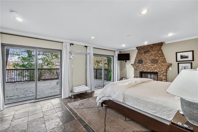 426 N Oliver Avenue, Fayetteville, AR 72701