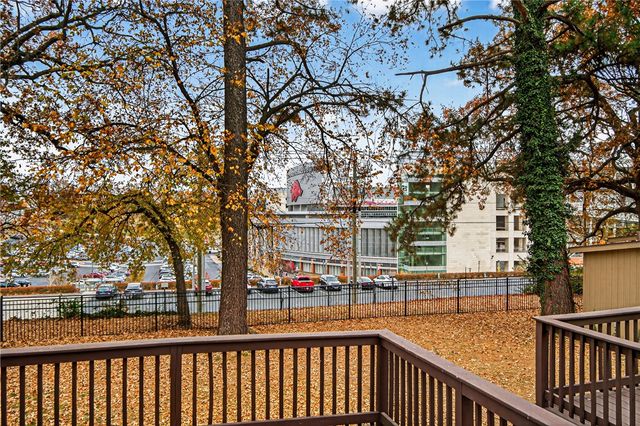 426 N Oliver Avenue, Fayetteville, AR 72701