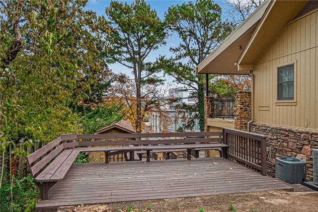 426 N Oliver Avenue, Fayetteville, AR 72701