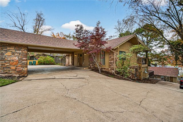 426 N Oliver Avenue, Fayetteville, AR 72701