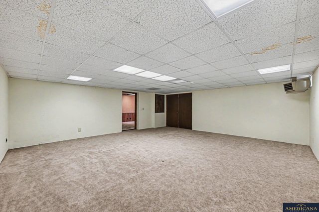 9916 Devonshire Drive, Omaha, NE 68114