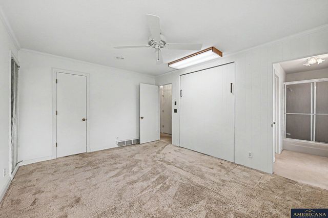 9916 Devonshire Drive, Omaha, NE 68114