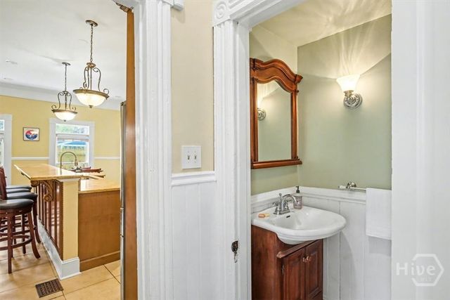 1007 Lincoln Street, Savannah, GA 31401