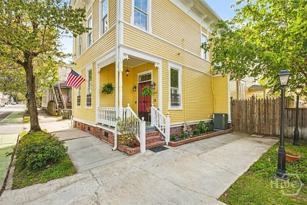 1007 Lincoln Street, Savannah, GA 31401