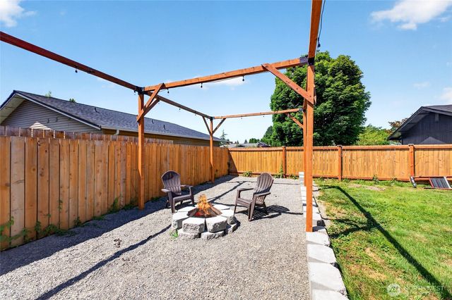 405 Johnson ST, Enumclaw, WA 98022