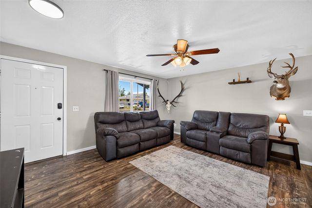 405 Johnson ST, Enumclaw, WA 98022