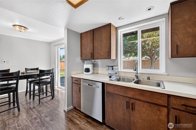 405 Johnson ST, Enumclaw, WA 98022