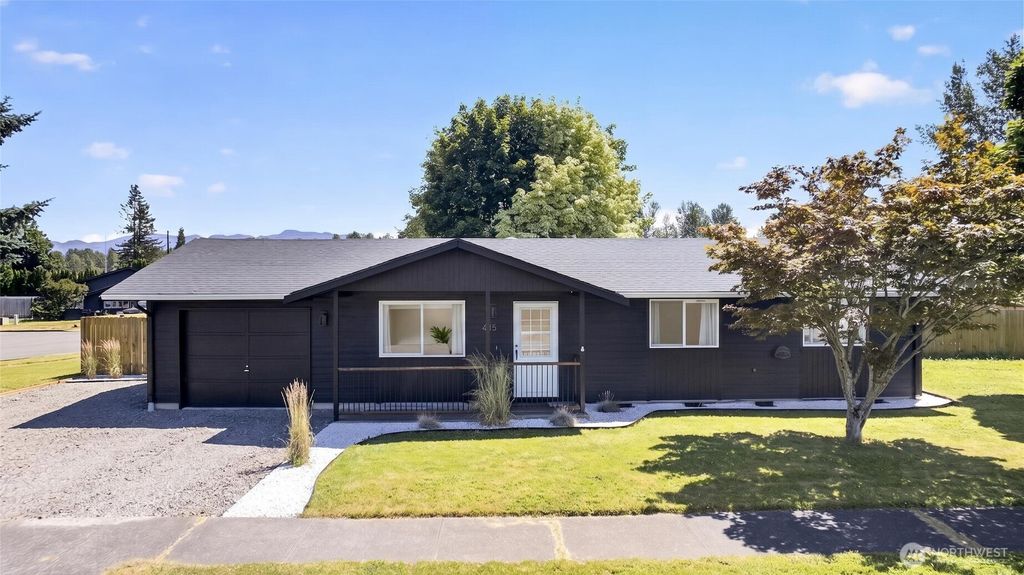 405 Johnson ST, Enumclaw, WA 98022