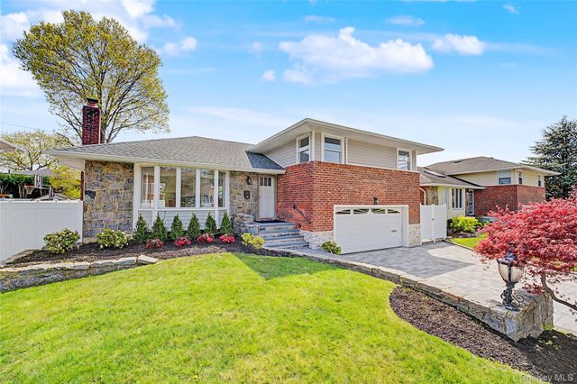 19 Birchwood Park Drive, Syosset, NY 11791