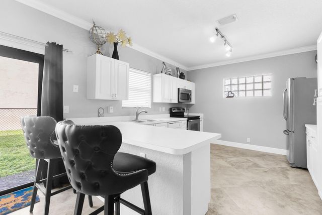 11125 NW 34th Ct, Coral Springs, FL 33065