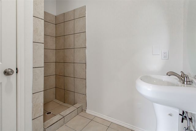 4713 Virginia Avenue E, Dallas, TX 75204