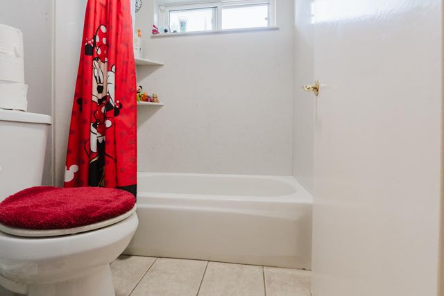 2323 Shropshire Dr, Stockton, CA 95209