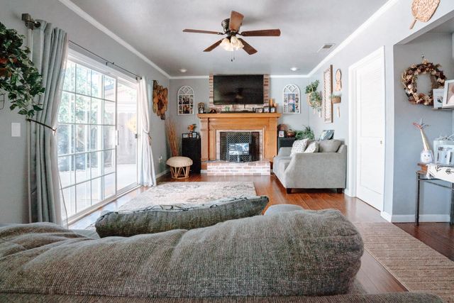 2323 Shropshire Dr, Stockton, CA 95209