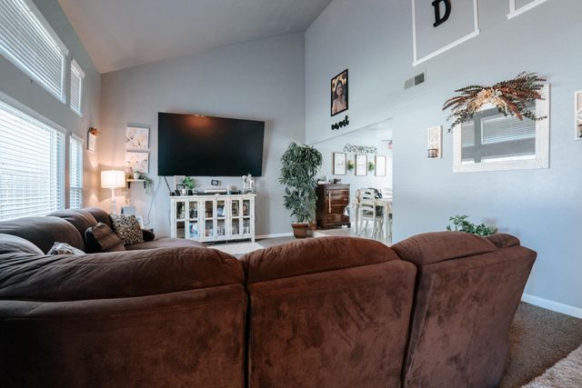 2323 Shropshire Dr, Stockton, CA 95209