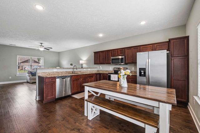 337 Providence Dr, Lebanon, TN 37087