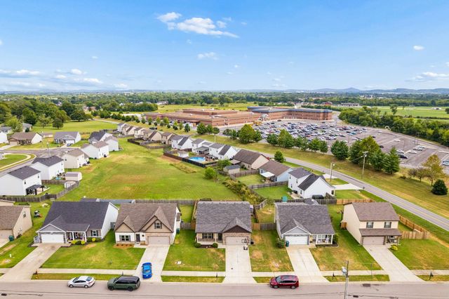337 Providence Dr, Lebanon, TN 37087