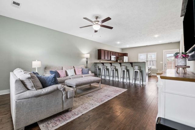337 Providence Dr, Lebanon, TN 37087