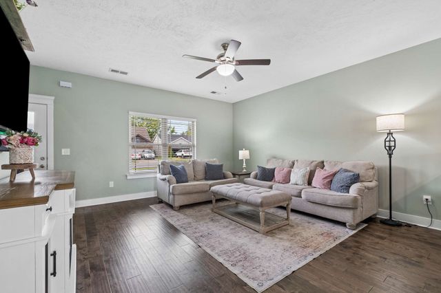 337 Providence Dr, Lebanon, TN 37087