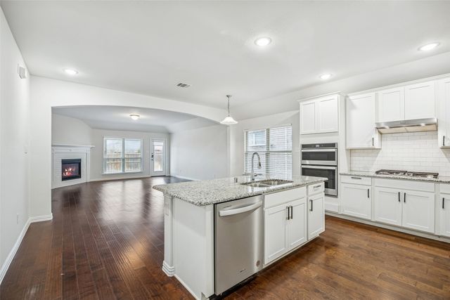 2060 Glaston Road, Forney, TX 75126