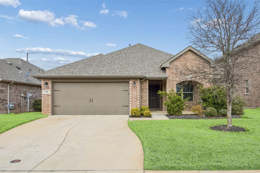 2060 Glaston Road, Forney, TX 75126