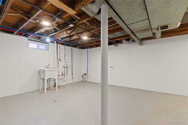 17444 Beech Daly Road, Redford Charter Township, MI 48240