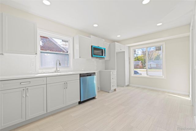 17444 Beech Daly Road, Redford Charter Township, MI 48240