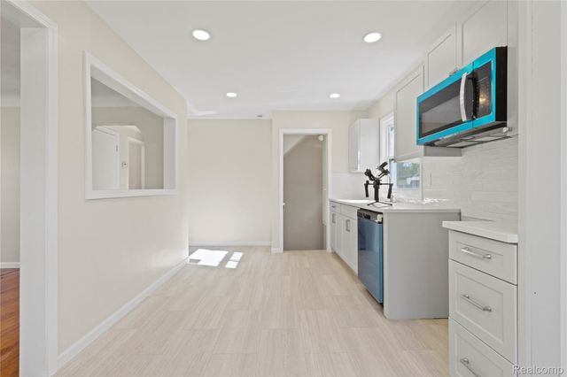 17444 Beech Daly Road, Redford Charter Township, MI 48240