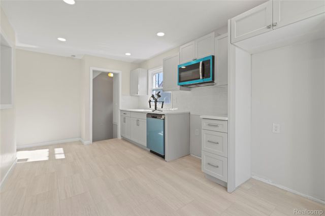 17444 Beech Daly Road, Redford Charter Township, MI 48240