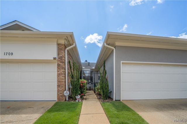 1709 Dauphine, Tuscaloosa, AL 35406