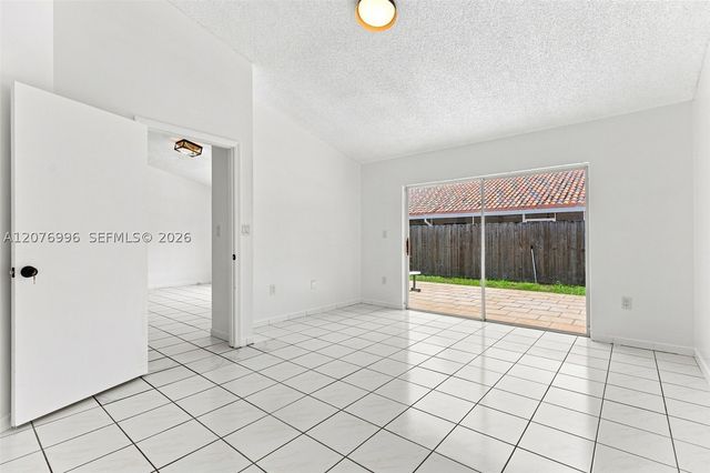 19181 NW 89th Ave 1, Hialeah, FL 33018
