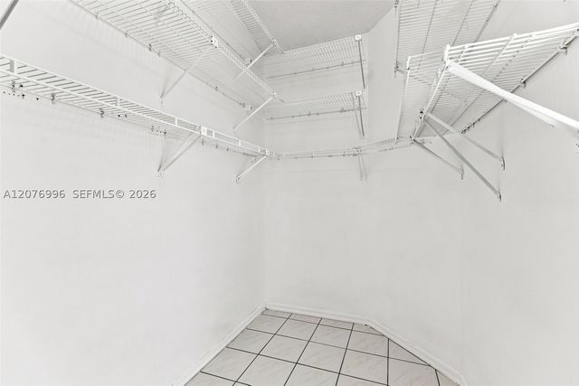 19181 NW 89th Ave 1, Hialeah, FL 33018