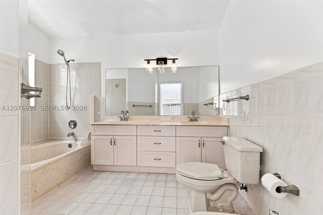 19181 NW 89th Ave 1, Hialeah, FL 33018