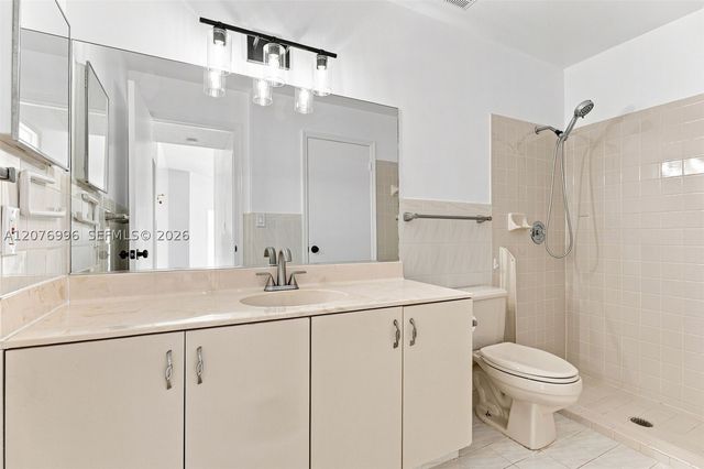19181 NW 89th Ave 1, Hialeah, FL 33018